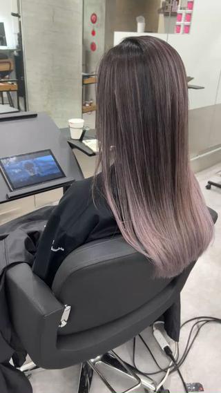 バレイヤージュ

バレイヤージュ　ハイトーン　ハイライト　ブリーチ　ケアブリーチ　ダブルカラー　トリプルカラー 