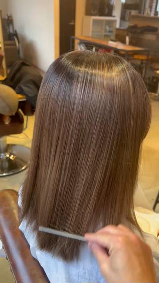 ミディアム カラー 毛谷 嘉明/ブリーチカラーのヘアスタイル