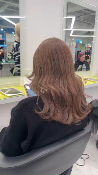  milktea beige 

クリスマス限定クーポンです♡
ケアブリーチと髪質改善でダメージを抑えてかわいく♡

クリスマス前に染めたい方オススメです 