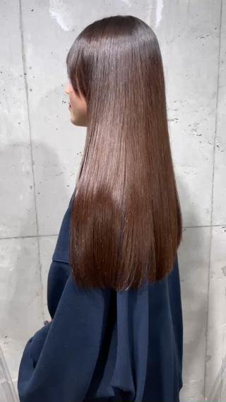 ♡ご覧頂きありがとうございます♡
横浜美容室の横浜academyのゆいです!
お客様ひとりひとりの髪質を考えて、必ず透明感が出るカラー剤をスペシャルブレンドしています
必ず可愛く満足する仕上がりにします
透明感ある暗髪は任せてください!
カラーモデル/トリートメントモデル
募集中です!
興味のある方いましたらご予約お待ちしております