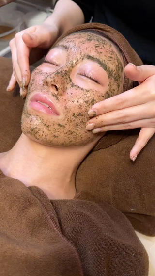 Flourb所属・ハーブピーリング専門 サロンFlourbのエステ・リラクイメージ