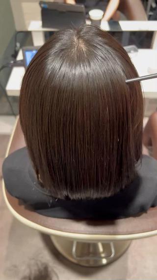 髪の組織であるケラチンを補修し、
内部、外部全てをケアし、潤い、艶感を与える
美髪矯正ケラチン髪質改善トリートメント 