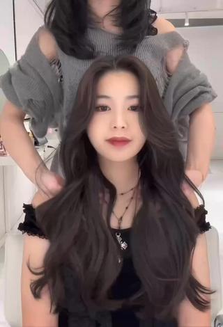 巻いてもかわいいレイヤーカット