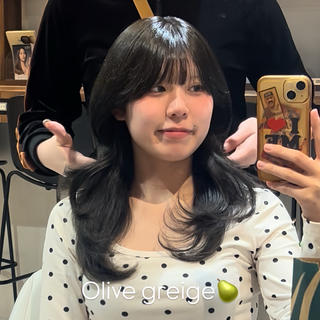 ミディアム レイヤー🎀透明感 カラー|ワンホンのヘアスタイル