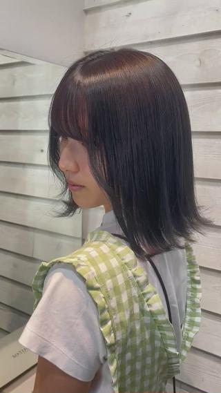 ツヤツヤすぎて感動
新しいお薬入手して この仕上がりは私もビックリです!
是非綺麗な髪にしちゃいましょう!
ちなみにモデルさんはインナーカラーしました♪