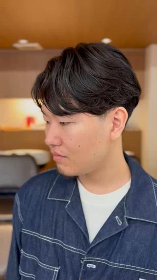 メンズカット/メンズヘア/メンズスタイル/韓国メンズ/センターパート/カルマパーマ/コンマヘア/ダウンパーマ/ニュアンスパーマ/フェザーパーマ/シャドウパーマ/スパイラルパーマ/ツイストスパイラル/波巻きパーマ/フェード/テーパーフェード/スキンフェード/ツーブロック/刈り上げ/マッシュ/ウルフ/マレット/ネオウルフ/レイヤーカット/メンズレイヤー/アップバング/ビジネスヘア/ナチュラルヘア/束感ヘア/無造作ヘア/曲がる縮毛矯正/縮毛矯正/酸性ストレート/髪質改善/髪質改善トリートメント/ブリーチ/ダブルカラー/ハイトーン/ミルクティーベージュ/グレージュ/シルバーカラー/メンズカラー/ 