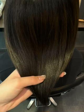 オリーブグレージュ
500円でAujuaトリートメントして艶髪に 