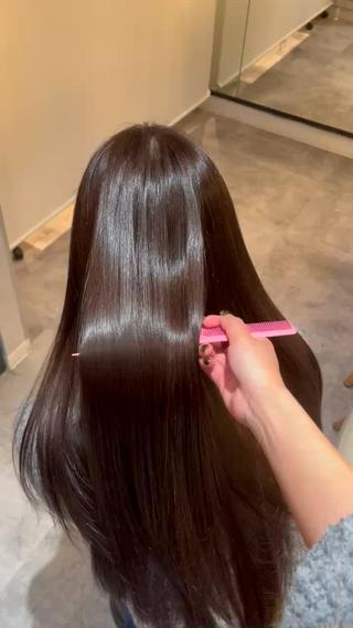 アディクシーカラーと酸熱トリートメントは寒色系カラーの魅力を最大限に引き出してくれます春は艶髪で後ろ姿から美しく♡ 