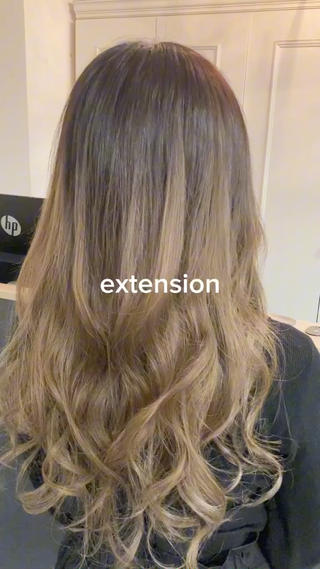 ロング Spica 松岡のヘアスタイル