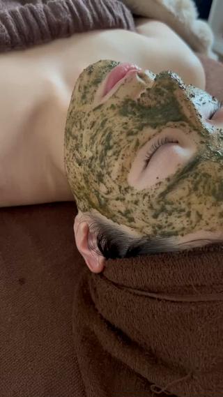 当店のハーブピーリングぜひ1度お試しください♪ 