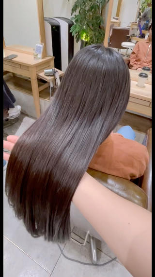 ミディアム ヒナ/酸性ストレート ・艶カラー🌿のヘアスタイル