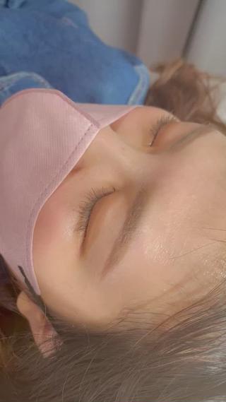 骨格に合わせてデザインさせて頂きました♡メイクのレクチャーもしっかりお伝えして垢抜けメイクに♡
メイクが難しいって方もお任せ下さい♡ 