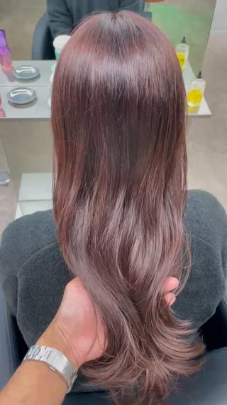 透け感/バレイヤージュ/メルティカラー/マッシュ/フェミニン/インナーカラー/ボブ/センターパート/小顔カット/モード/ロブ/ハイライト/ラフ/アンニュイ/抜け感/アッシュ/ウルフ/ストレート/重め/ヘルシー/シースルーバング/サイドバンク/ビタミンカラー/くびれヘア/透明感/インナー/インナーカラー/ダブルカラー/ブリーチ/ケアブリーチ/ナチュラル/フェイスレイヤー