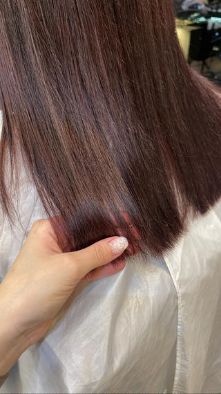 pink hair
（元々ワンブリーチされている状態のモデル様です） 