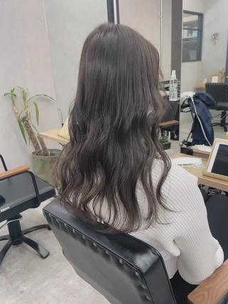 シークレットハイライトで透明感
ハイライトを繰り返すほど透け透けになります︎ 