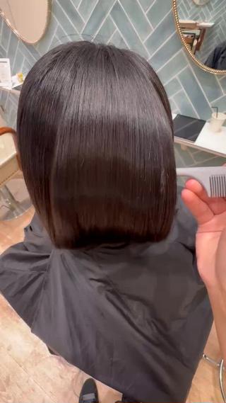 縮毛矯正+カット
美髪ボブに大変身新学期からイメチェンされたお客様♪
縮毛矯正で人生変えます！ぜひご予約お待ちしてます 