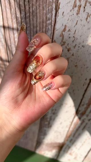 動画でキラキラの可愛さが伝わったら嬉しいなぁ️
※デザインはネイリストのお任せになります
#スカルプネイル
#スカルプチュア
#秋ネイル