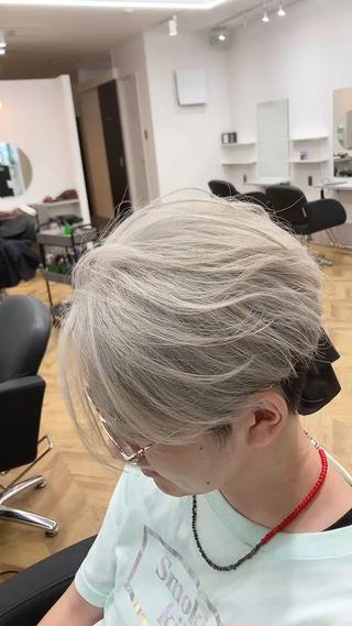 ミディアム カラー メンズ ✨美髪矯正×髪質改善 🍎カイト🍎渋谷のヘアスタイル