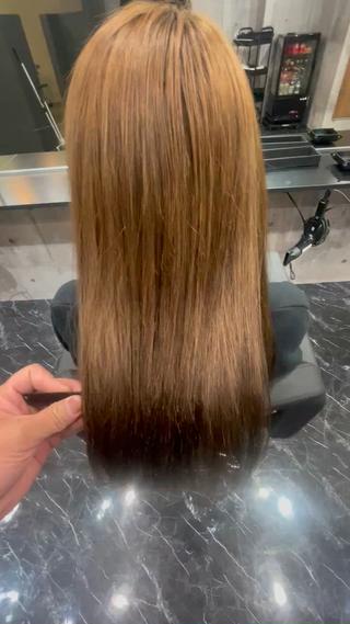 ミディアム カラー NINE+/代表 ブリーチ特化型サロンのヘアスタイル