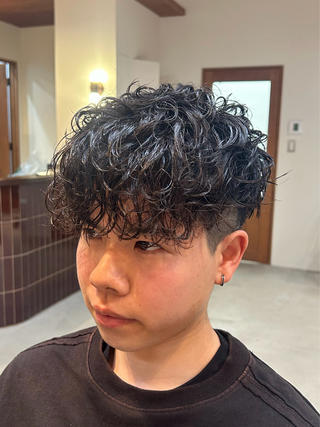 ショート パーマ メンズ メンズパーマ✨️村越 雄斗のヘアスタイル