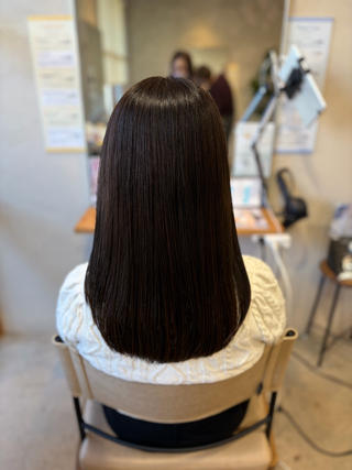 落ち着きのあるオリーブグレージュ 