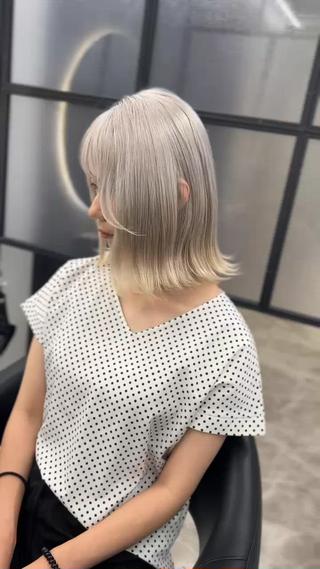 ホワイトシルバーです！ 