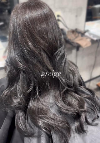 カラー amy .のヘアスタイル