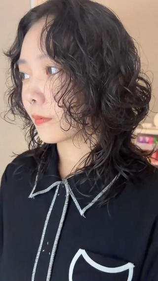 ミディアム shoko/ 海外ガール風パーマのヘアスタイル