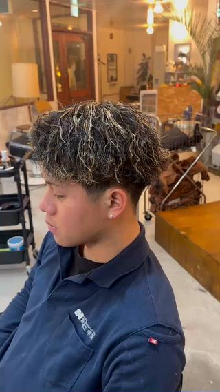 パーマ メンズ PARLOR  MENS HAIR CUT所属・耳塚 柊生のヘアスタイル