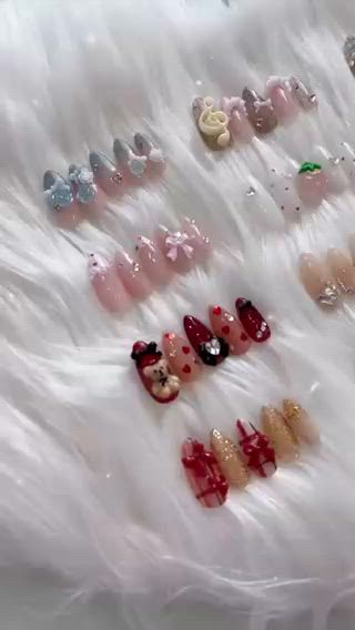 ネイル AKANE 🧴のネイルデザイン