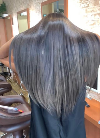 ブリーチなどで痛んだ髪の毛に活性ケラチンがハリ、コシを出してくれます。 