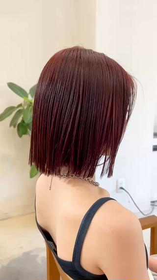 レッドカラー
ワンカラーでも色味が出やすいので、ブリーチしたくないけど色味が欲しい！って方にオススメです 
