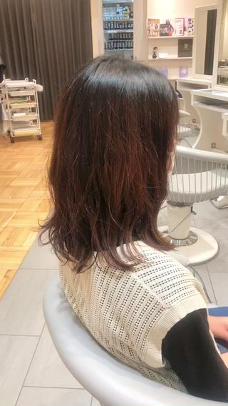 ミディアム 阪上 沙織のヘアスタイル