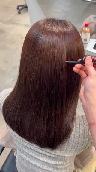 セミロング サワムラ ソナタのヘアスタイル