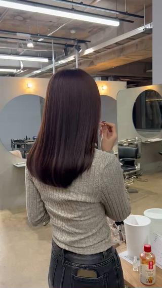 セミロング サワムラ ソナタのヘアスタイル