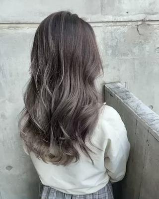 バレイヤージュで海外風 