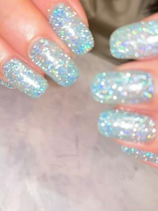 夏に向けてフラッシュネイルされる方が増えてきております