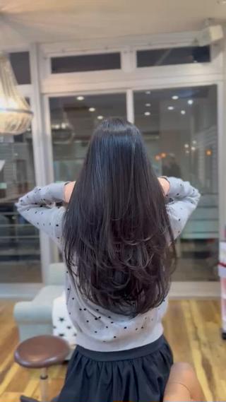 ロング Ryo 【透明感カラー】のヘアスタイル