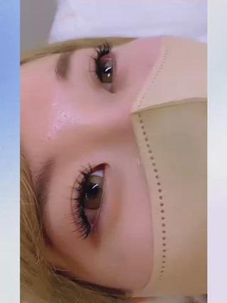 ワンホンデザイン

Evelynᙏ̤̫

1.毛質：ボリュームラッシュ
2.カール：D
3.長さ：12-8-9
4.太さ：0.07
5.本数：120束
6.デザイン: ワンホンデザイン Sunflower
#八王子マツエク#フラットラッシュ#ミンク#可愛いタレ目#まつげエクステ#まつ毛エクステ#無料アイシャンプー#八王子激安ボリュームラッシュ#ボリュームラッシュ#３つ葉ラッシュ#ブラウンエクステ#ボリュームラッシュ#プライベートサロン#ラッシュリフト#マツエク#まつげエクステサロン#アイデザイナ#minimo #マツエクパーマー#アイシャンプー#ミンク#マツエク付け放題#まつげパーマ#マツパーマ #バインドロック#HYbird ボリュームラッシュ#ドライヘッドスパ極眠ドライヘッドス 