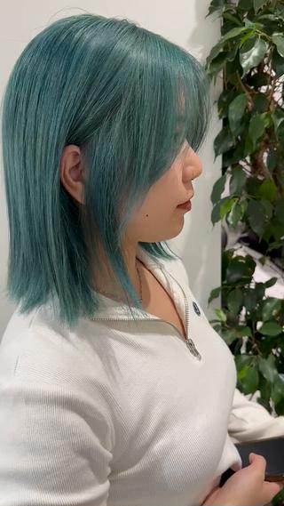 ケアブリーチでエメラルドグリーン