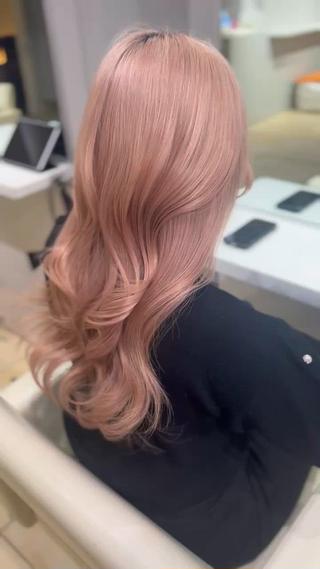 ロング カラー ヘアアレンジ 海外風レイヤー🎀 新宿MOMOKA🍑のヘアスタイル