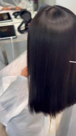 セミロング 海外風レイヤー🎀 新宿MOMOKA🍑のヘアスタイル