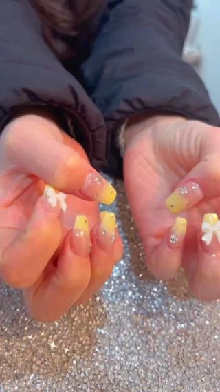 春にピッタリのパステルイエローのグラデ
 