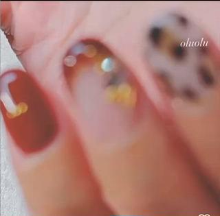 ⁡いつもお任せ♡♡
ありがとぉーーー
ピッチピチの若いコなのでおおぶりの若めレオパ
ビジューもdesignに合わせて
⁡
・
・
・
⁡
#ボルドーネイル
#レオパードネイル
#秋冬ネイル
#네일디자인
⁡
・
・
・
⁡
⁡
open9:00〜
日曜日定休日
⁡
⁡
 #養老ネイル #養老  #岐阜県ネイルサロン #大垣ネイル #岐阜ネイル #岐阜 #handnail #footnail #フットネイル #豹柄ネイル #naildesign #ニュアンス  #秋ネイル #네일 #冬ネイル  #ビジューネイル  #nail #フレンチネイル  
