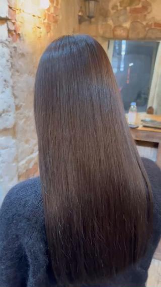 赤味のないカラーが人気です!トリートメントでさらにサラサラに