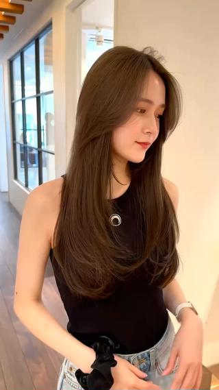 毛流れのあるレイヤーカット