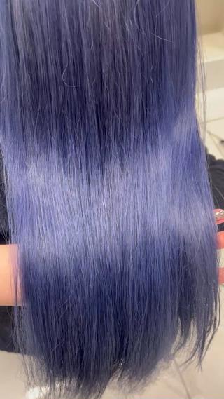 髪質に合わせたトリートメントでブリーチしてても
このツヤツヤです️
Instagram
@hrom_6