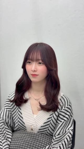 セミロング 角田 萌夏のヘアスタイル