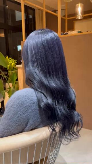 ネイビーブルー 