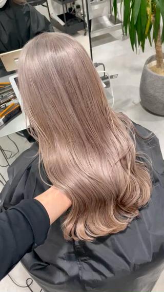 ロング 神戸でブリーチなら puty/レイヤーのヘアスタイル